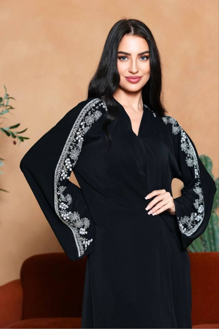 Noir Bloom Abaya