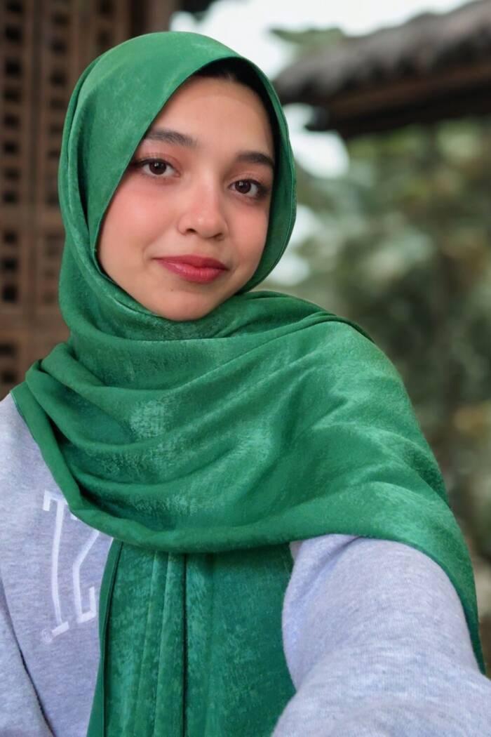 Extra Drape Hijabs - Festive Edition - Emerald Green